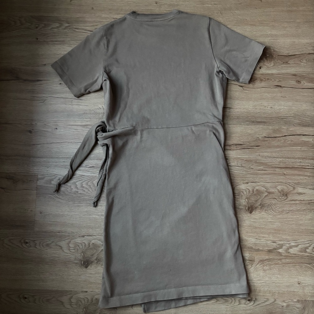 Vince side tie Short Sleeve Cotton T shirt Dress Shale Taupe XS minimalist chic - Picture 10 of 13